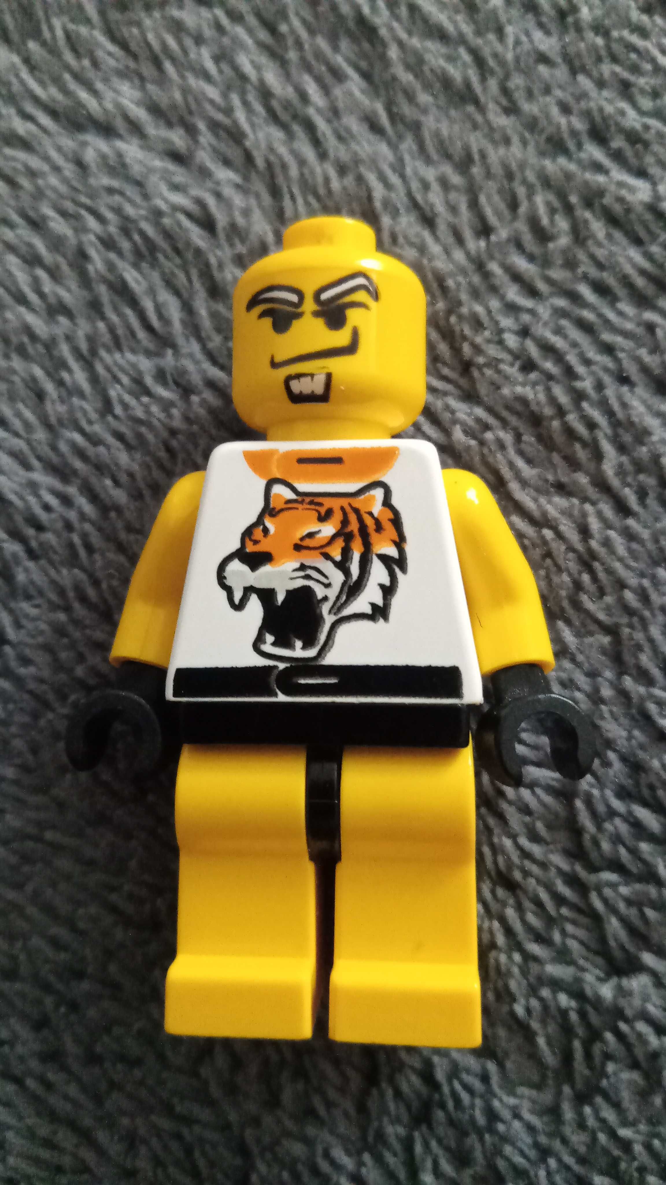 LEGO figurka ludzik city race Tiger turbo