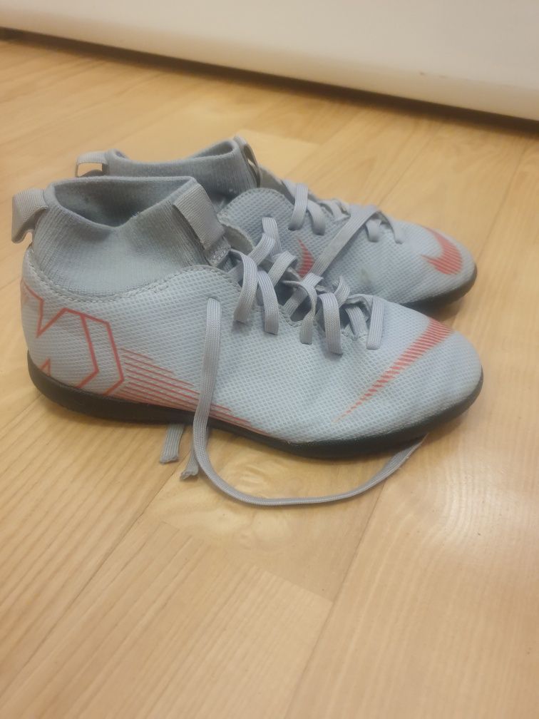 Buty halówki Nike  Mercury roz.35