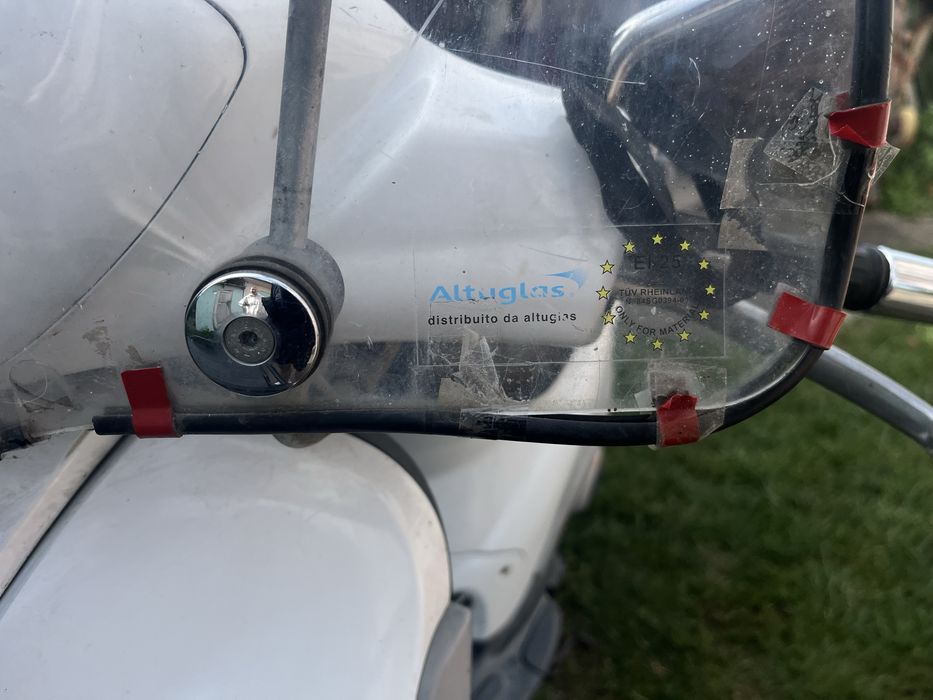 Скутер PIAGGIO білий