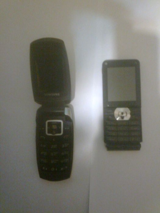 2 мобильных телефона