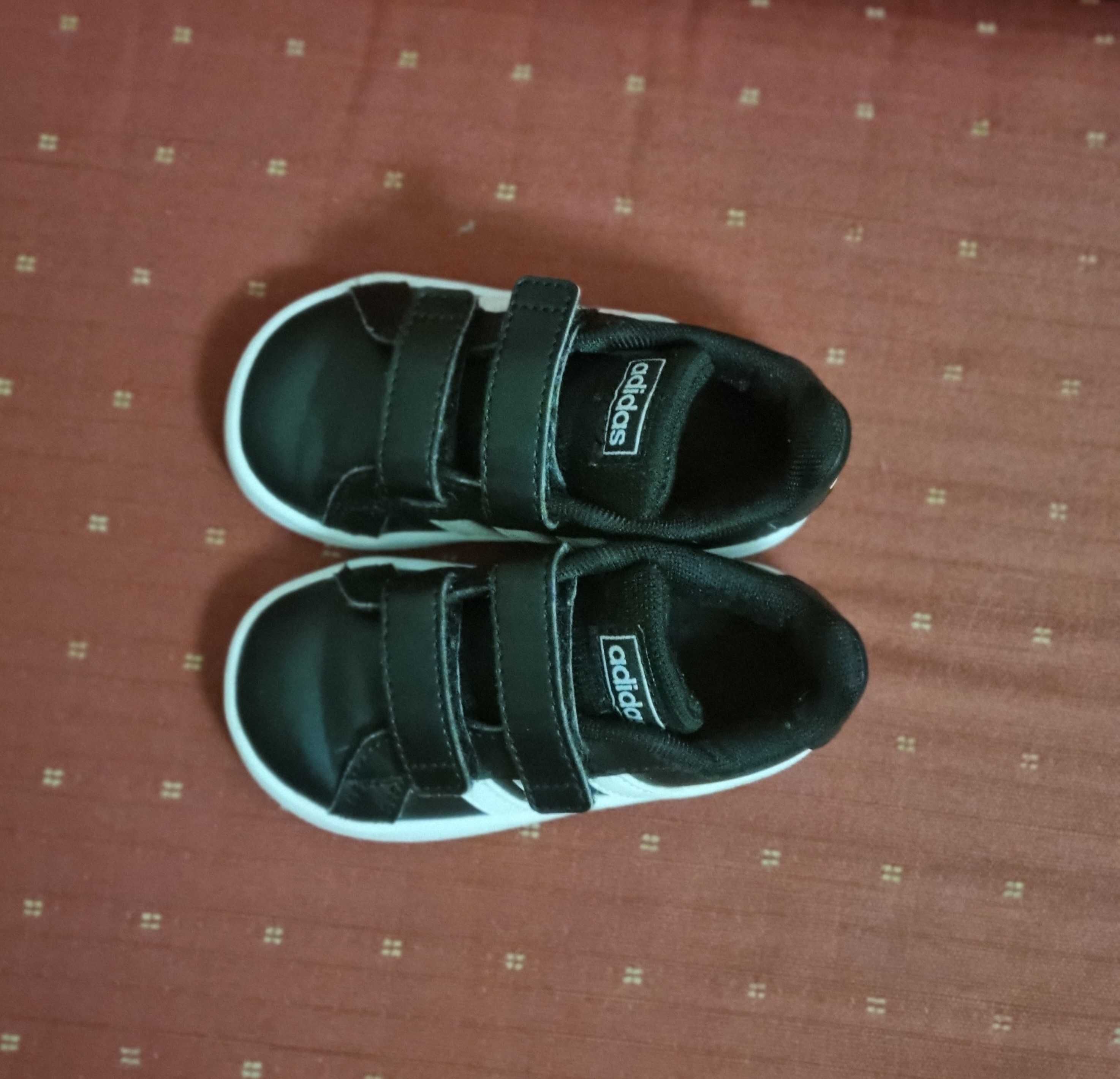 Sapatilhas adidas criança