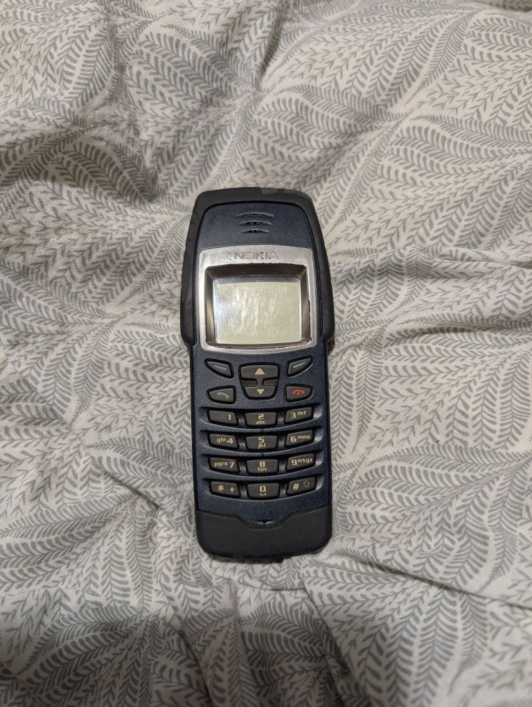Телефон Nokia 6250