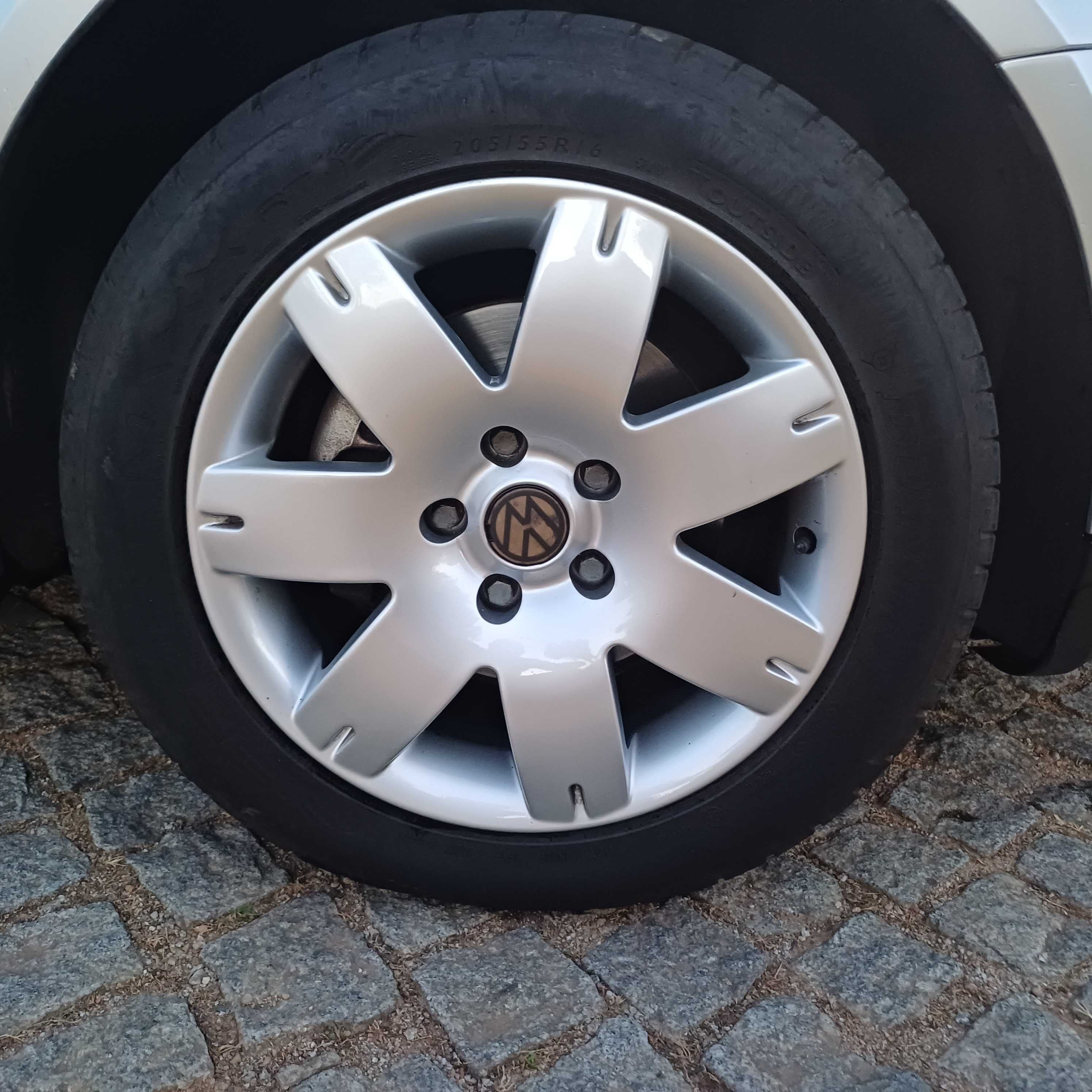 VW Passat PD 130