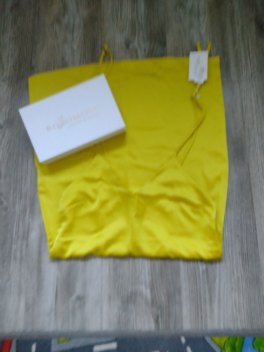 Satynowa piżamka żółta