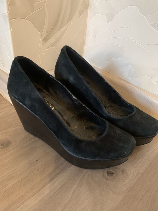 Туфлі на поатформі замшеві