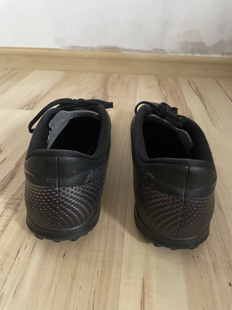 Buty korki do piłki nożnej Vapor 13 Club TF Nike