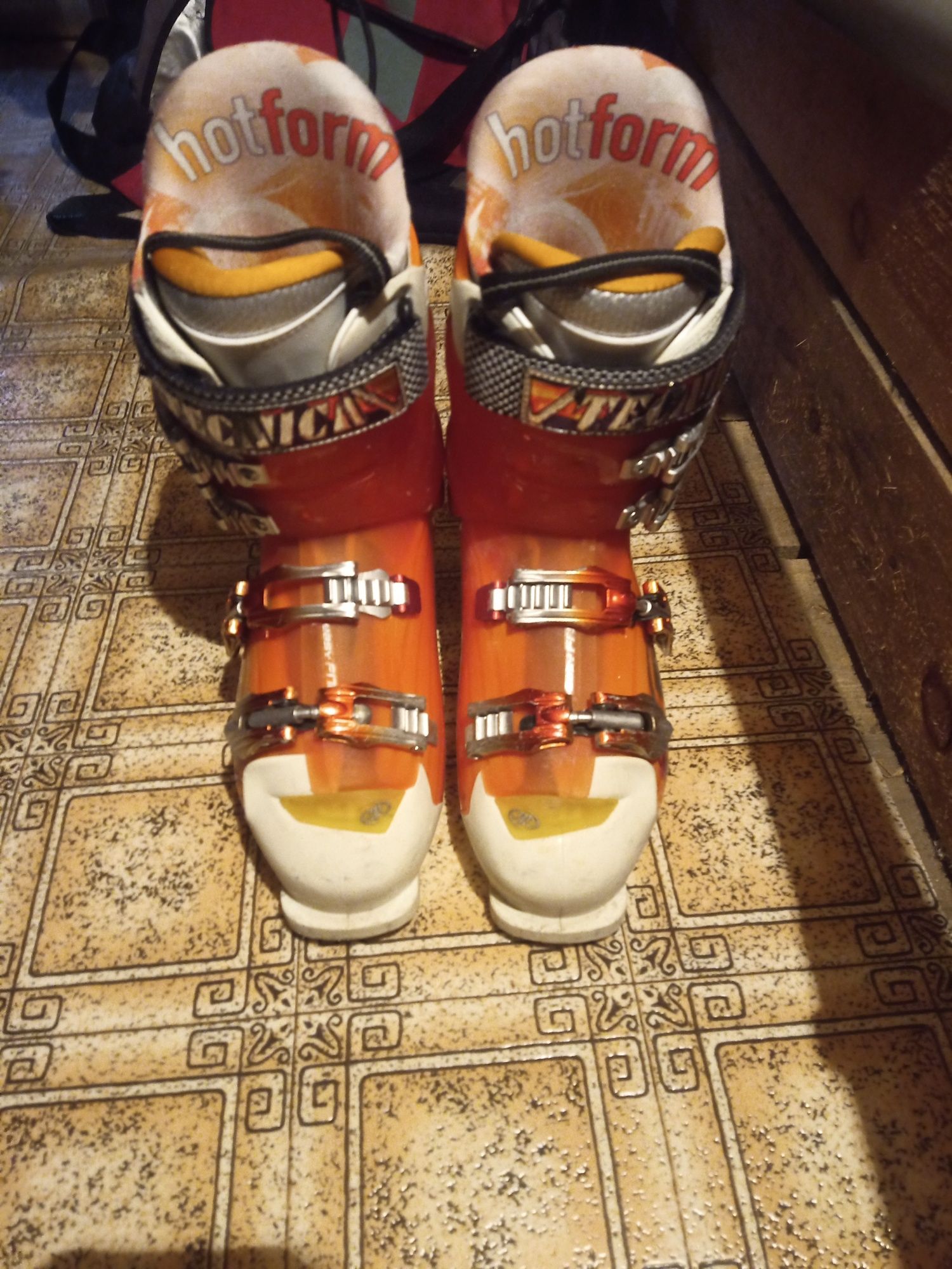 Buty narciarskie  roz 42   technica   Stan bdb