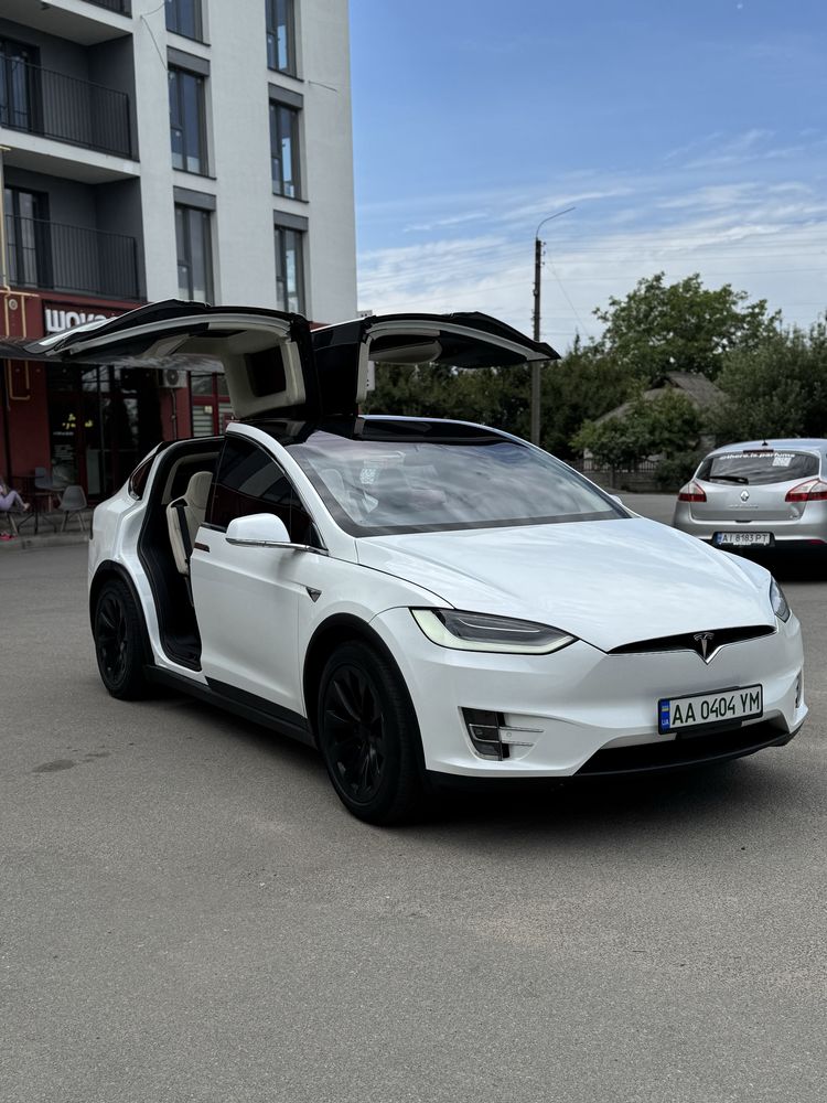 Tesla Model X 75D