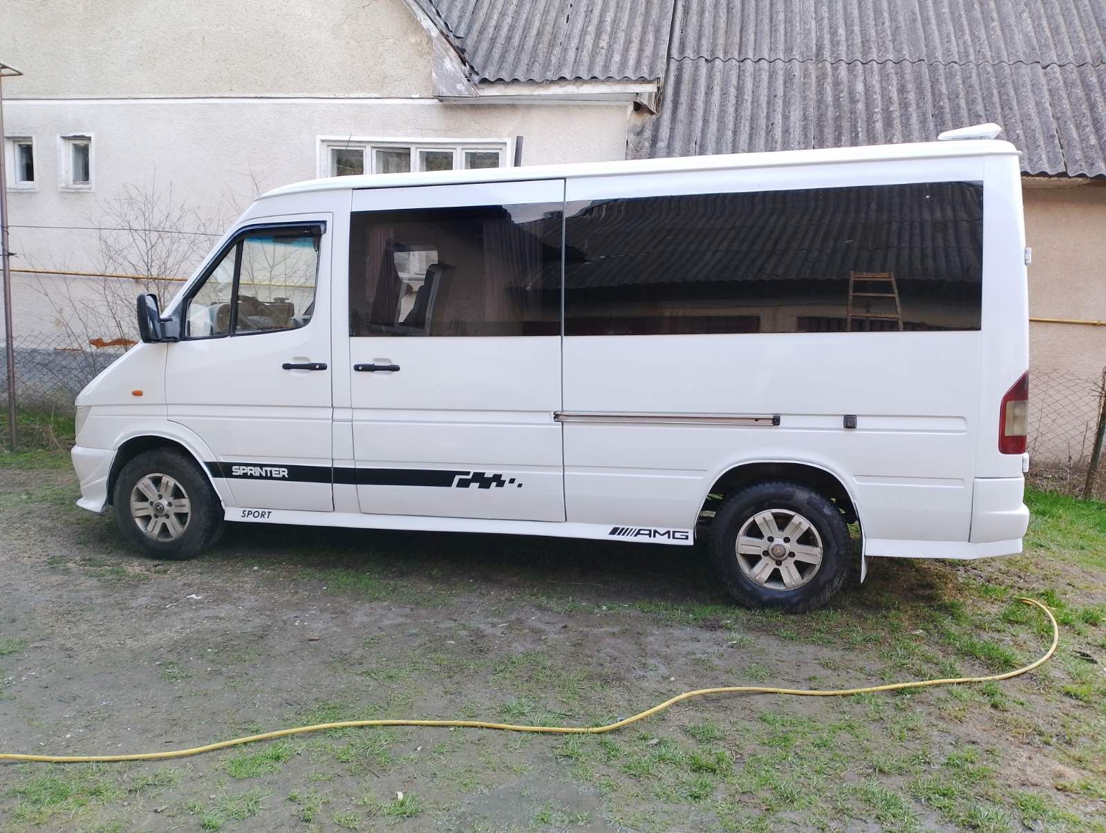 Mercedes-Benz sprinter