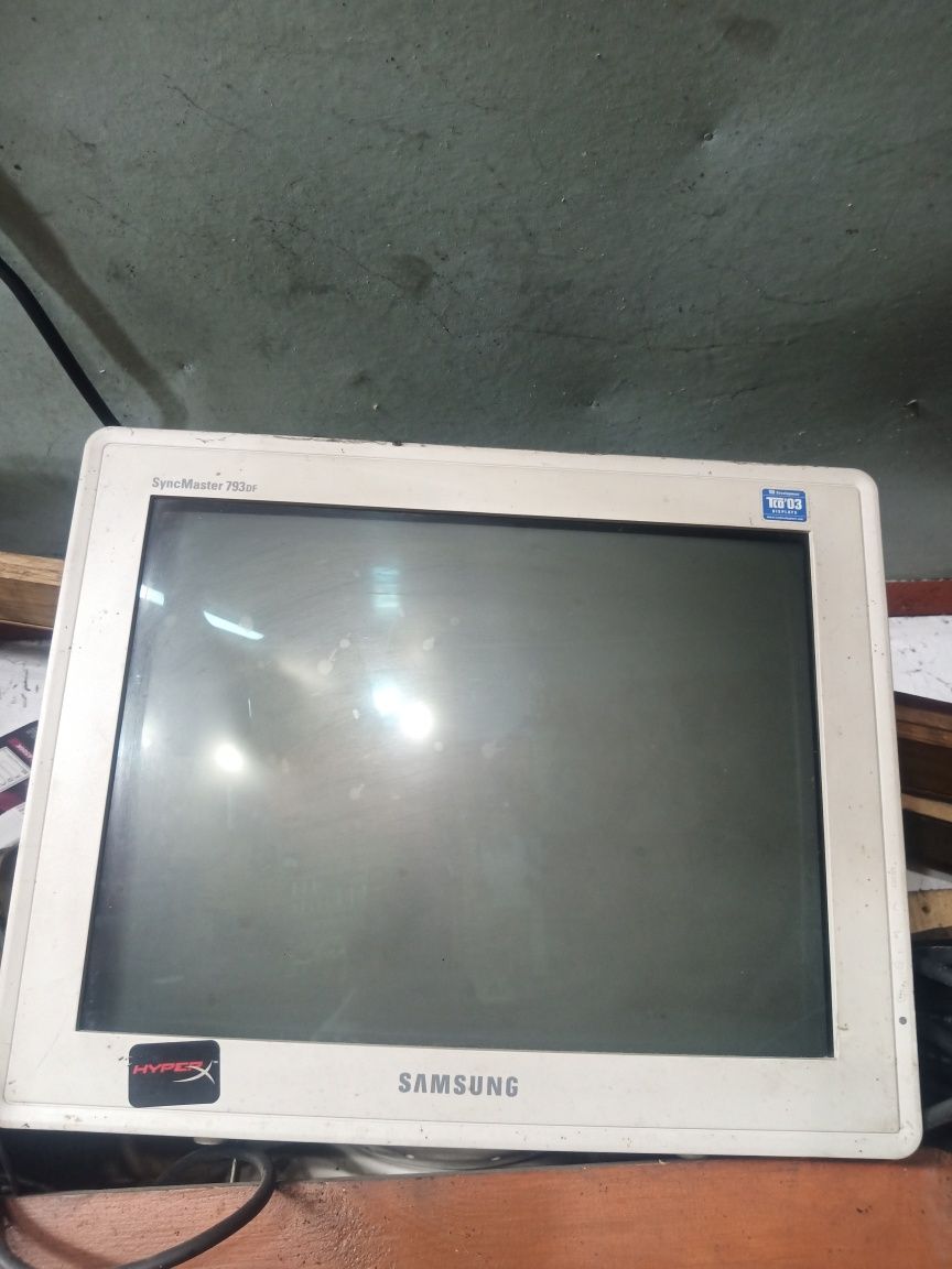 Монітор Samsung 792 df