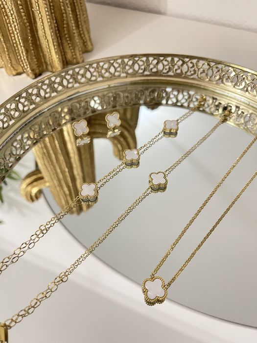 Colares brincos e pulseiras  TREVO