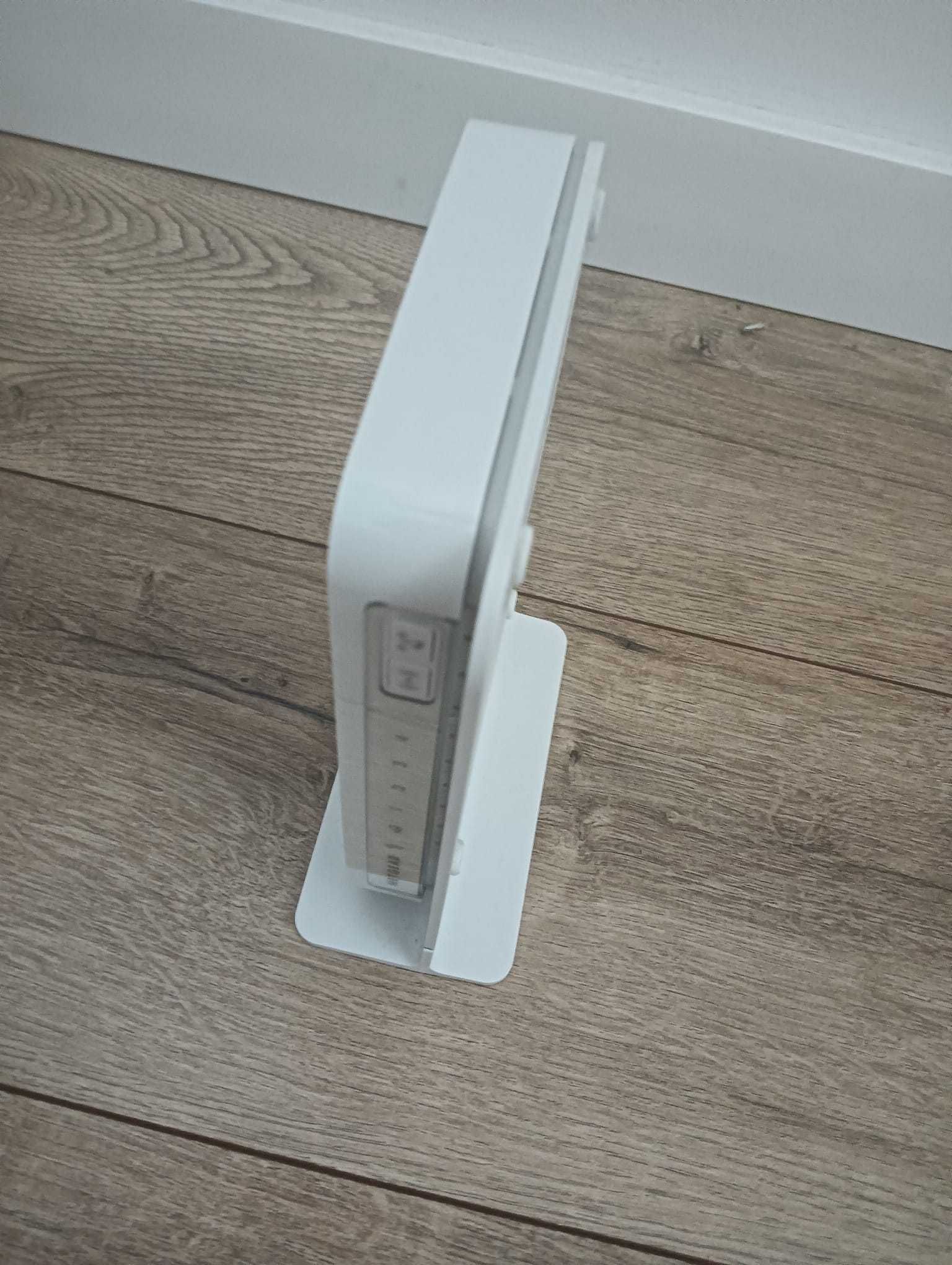 Router Netgear JNR3000 (802.11n 300Mb/​s 1xWAN 4xLAN)