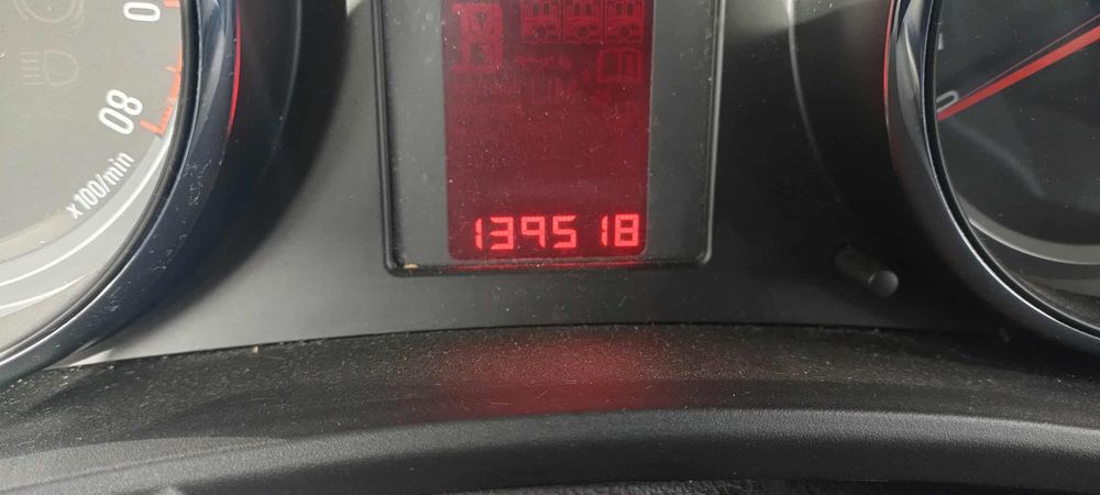 Opel Meriva 2013 rok 1,4 Benzyna