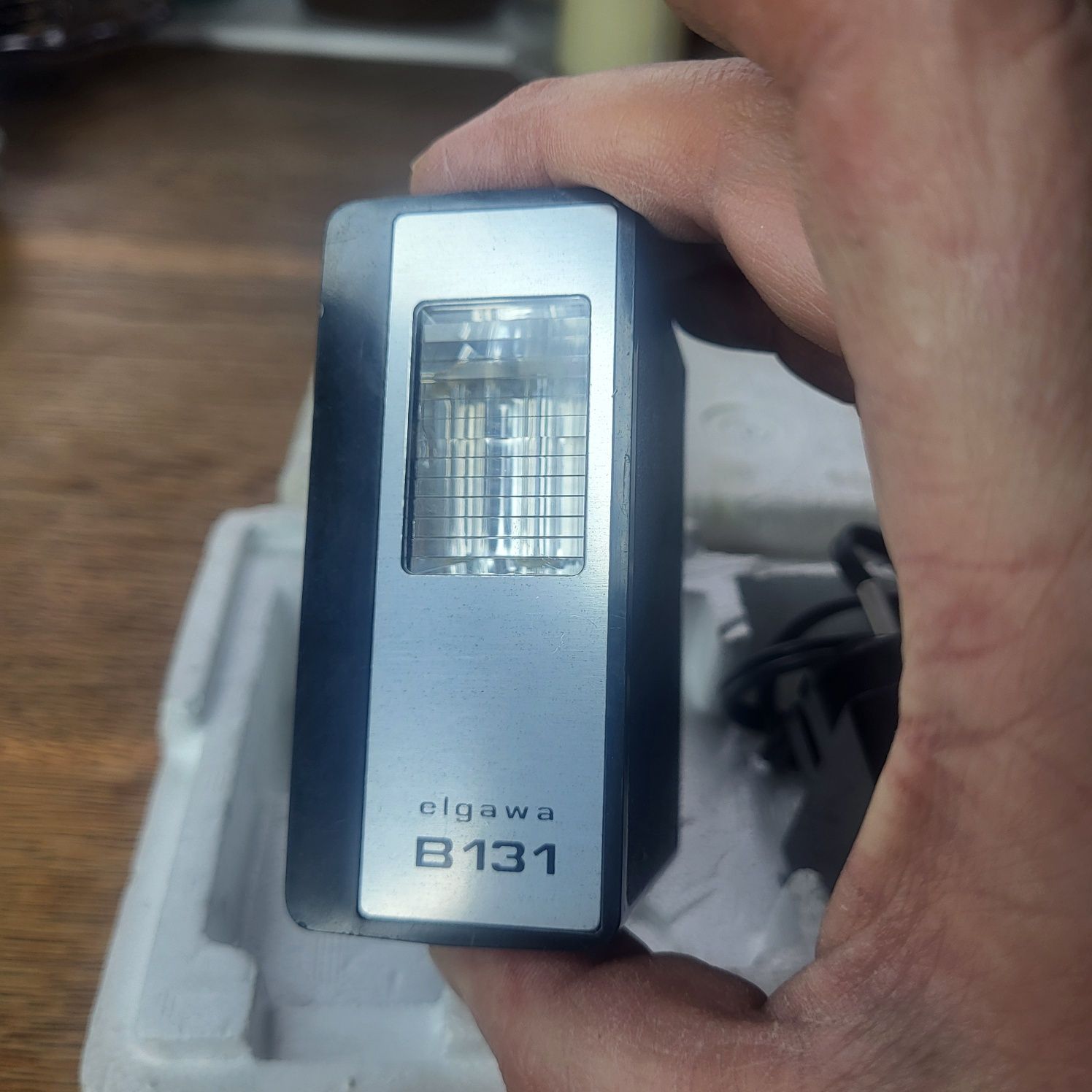 Lampa błyskowa ELGAWA b131 ⁹⁷