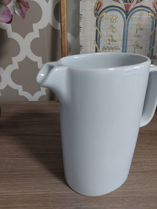Caneca Vintage em porcelana de Limoges, nova