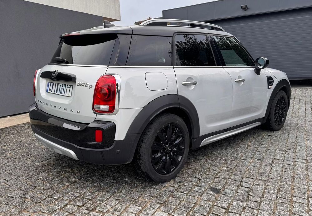 MINI Countryman Cooper D Premium Essential Auto