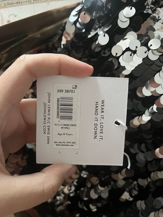 Дівчаче плаття в паєтках