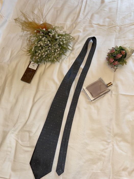 Jedwabny szary krawat