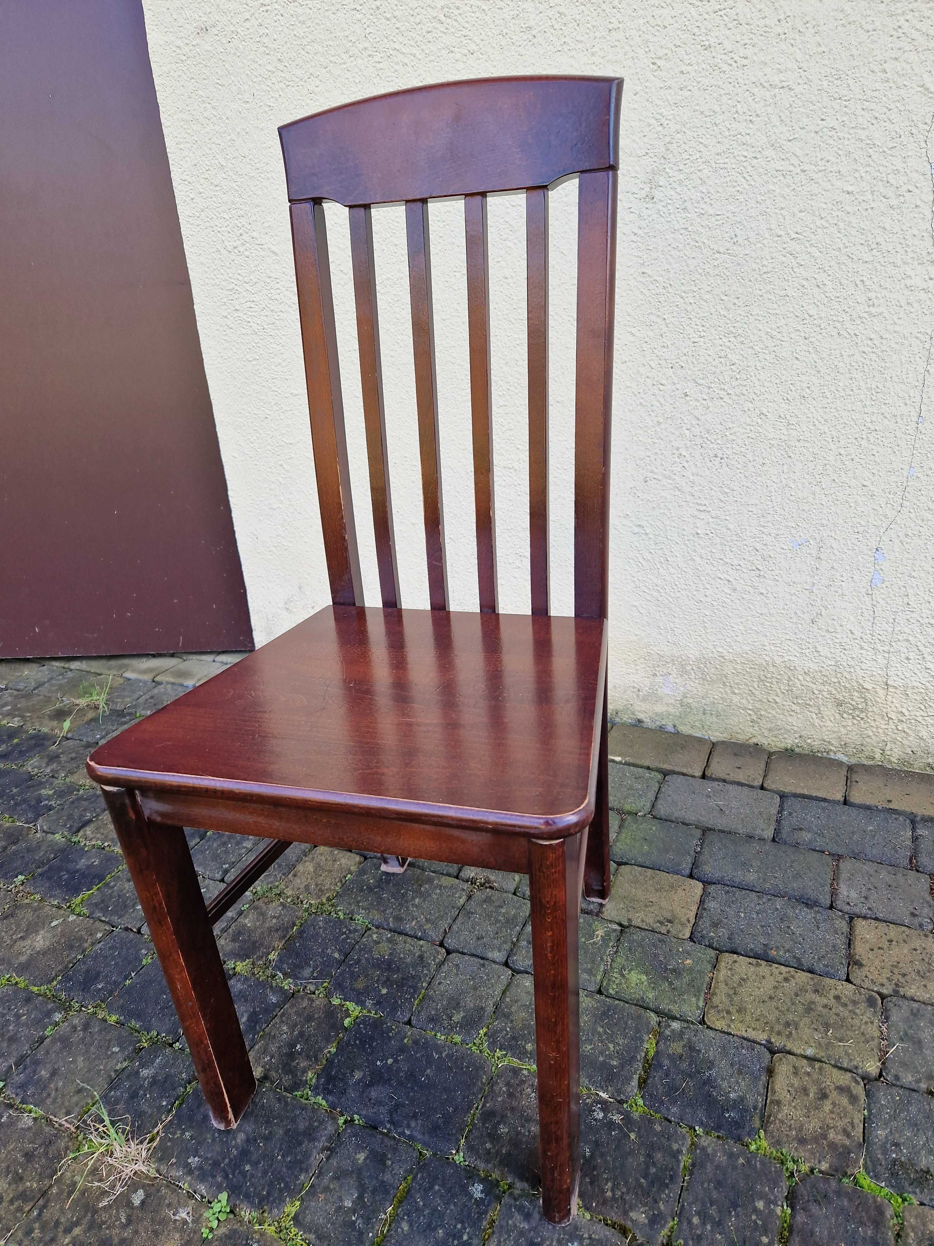 Krzesła drewniane bardzo solidne