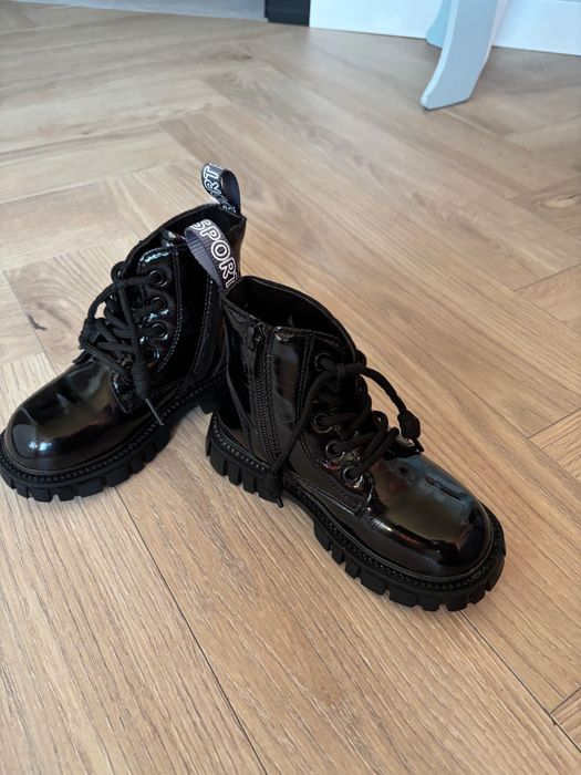 Buty lakierowane dla dziewczynki