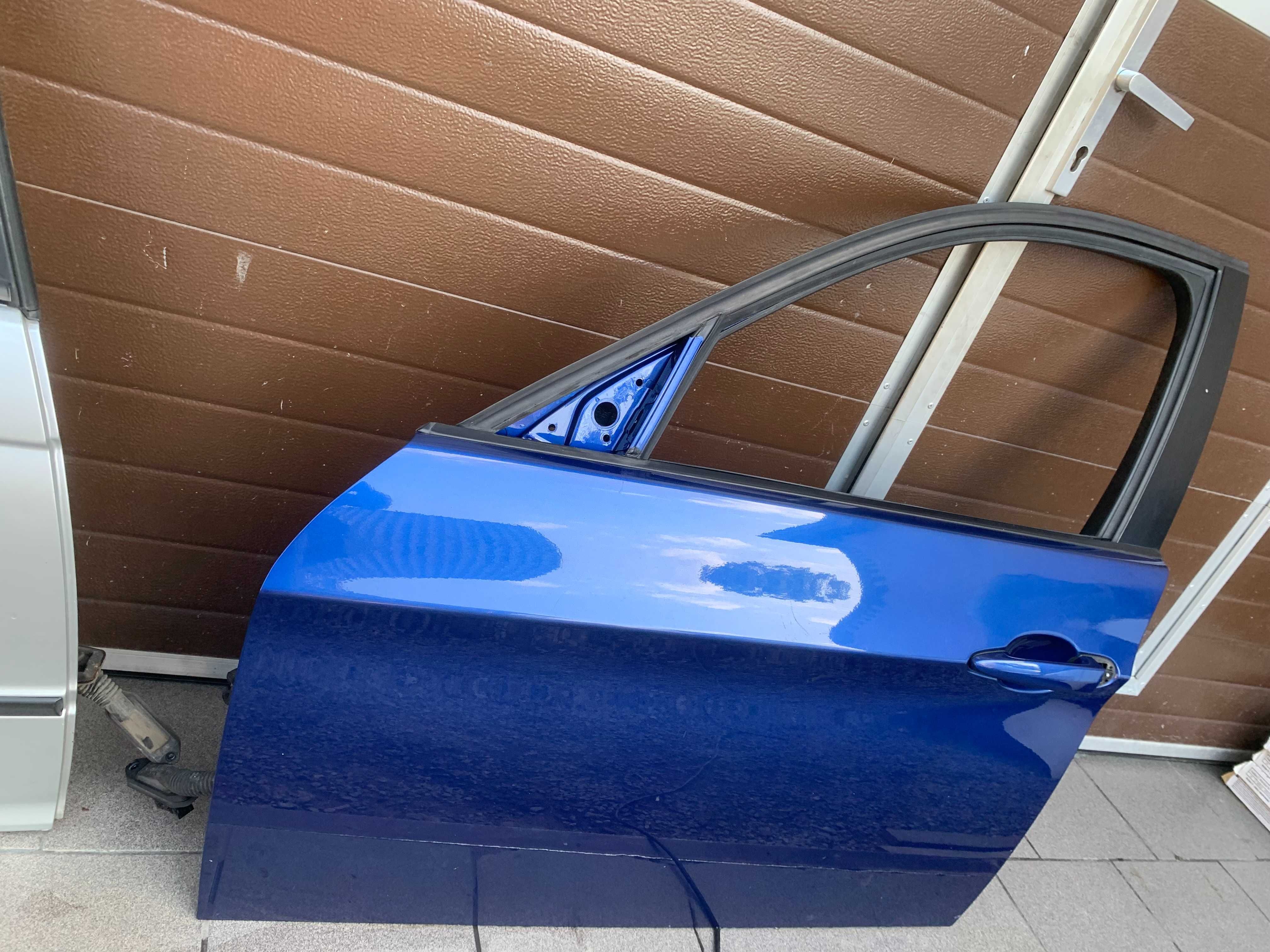 Bmw 3 e90 e91 drzwi lewe lewy przód kompletne Europa MONTEGOBLAU A51