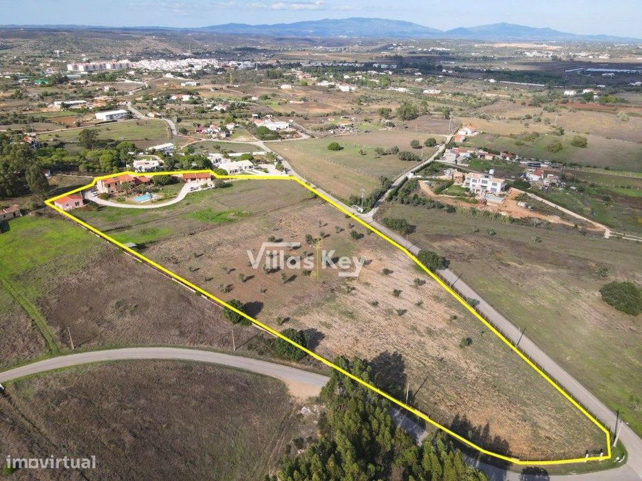 Quinta para venda em Lagos, perto do Golfe Palmares e da Meia Praia