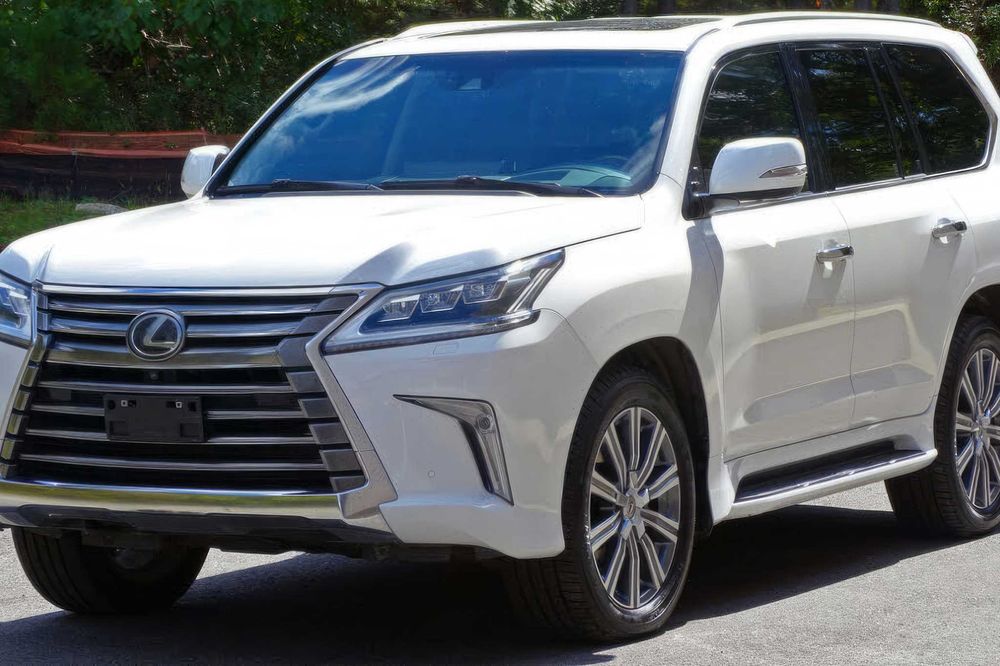 Lexus LX 570      2016