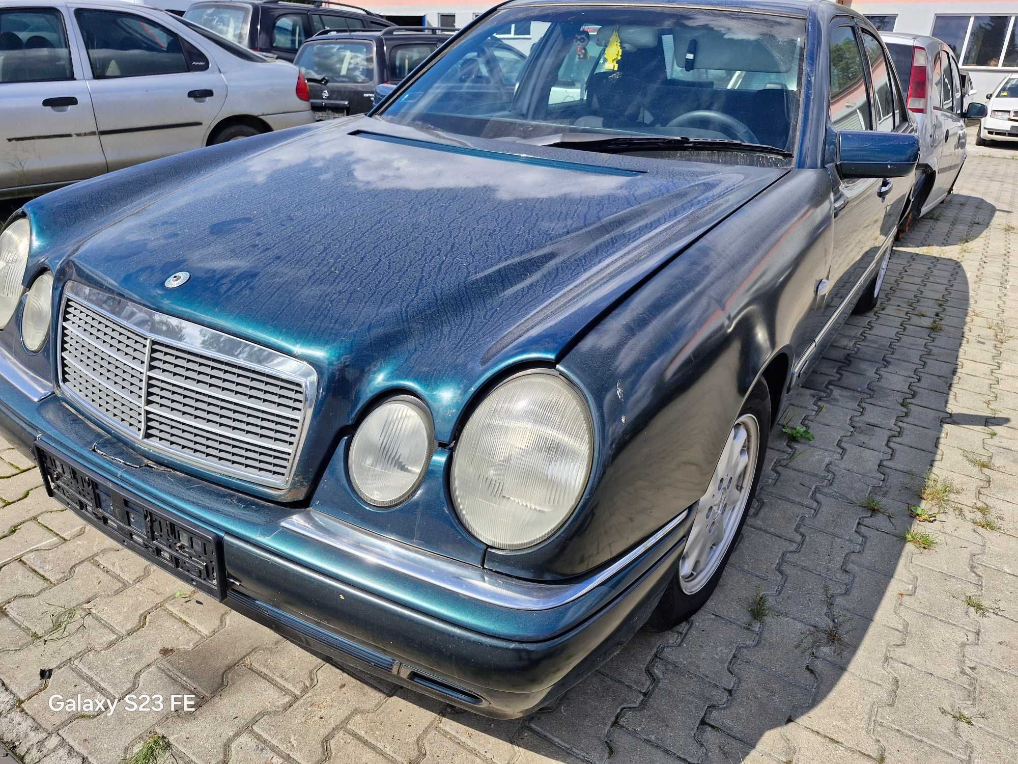 Mercedes-Benz E-Klass W210 2.2 diesel 95KM w całości na części #532