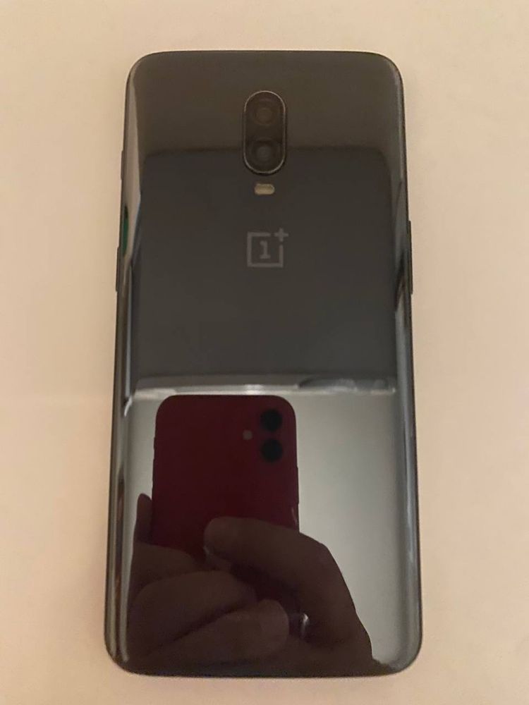 Продам телефон Oneplus A6013 8/256 gb