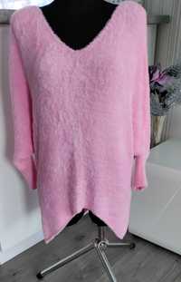 Śliczny nowy sweter pastelowy różowy oversize Made in Italy M L LXL