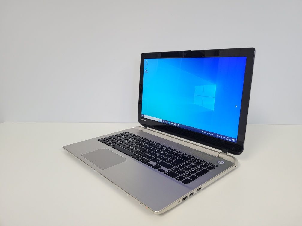 Laptop biznesowy Toshiba- AMD A10, 8gb ram, dysk 1TB, Harman/Kardon
