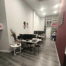 Arrenda se loja/escritório - Faro Centro