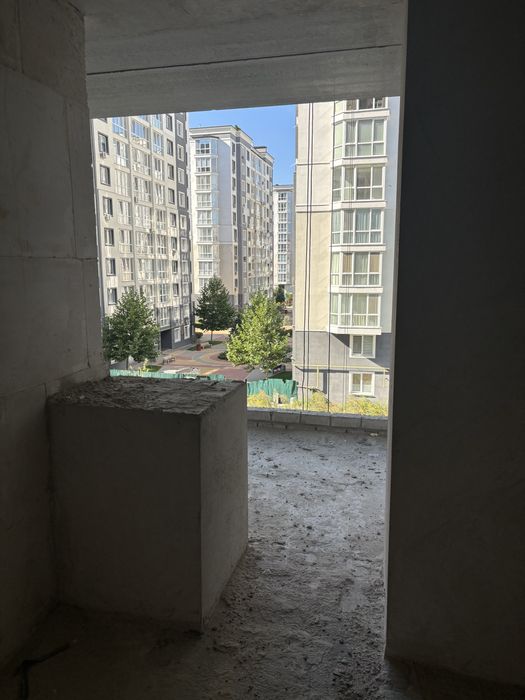 Велика 2кімнатна квартира з терасою в Континенті 4 черга