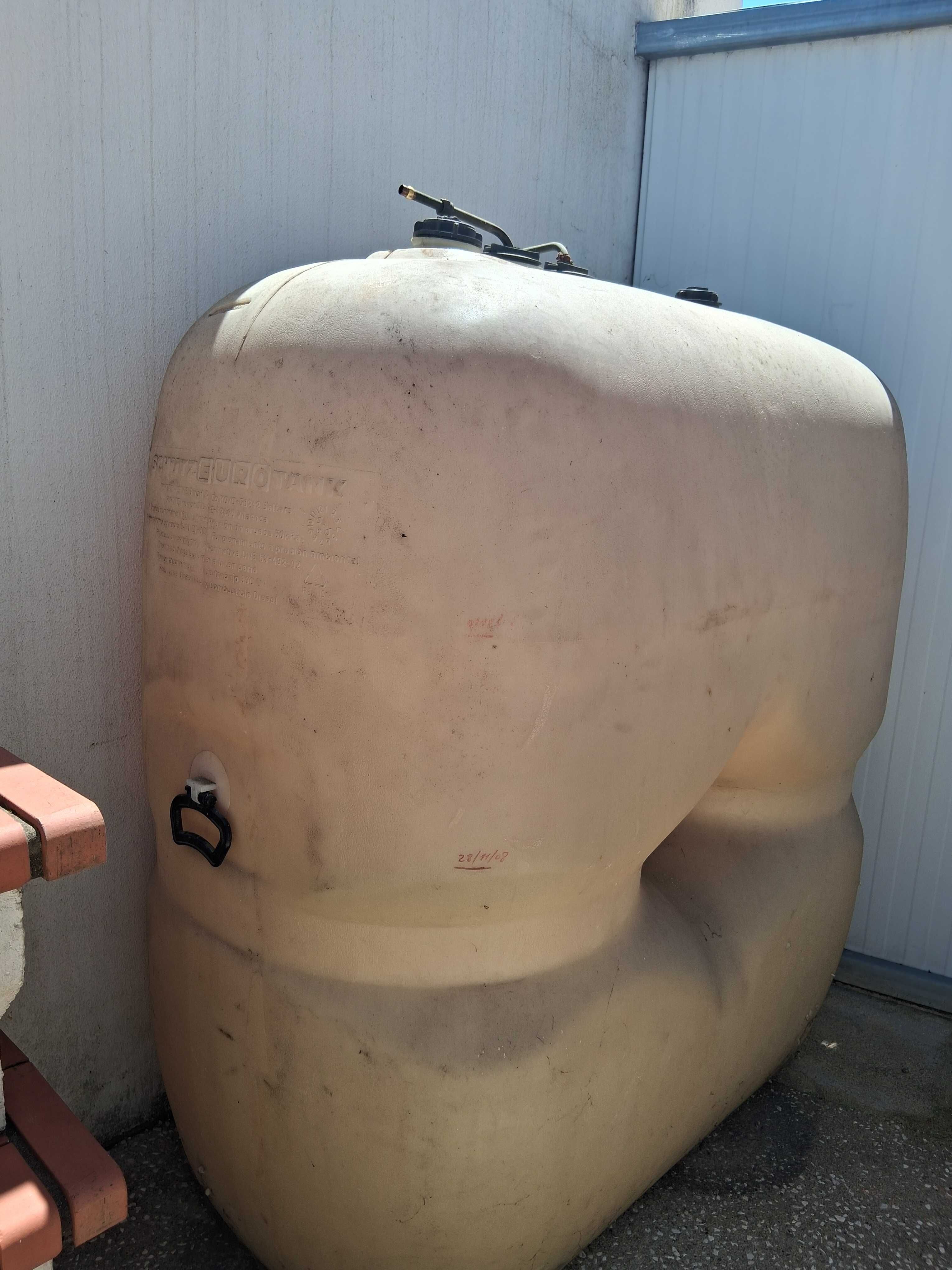 Deposito gasoleo 1000 ltrs.