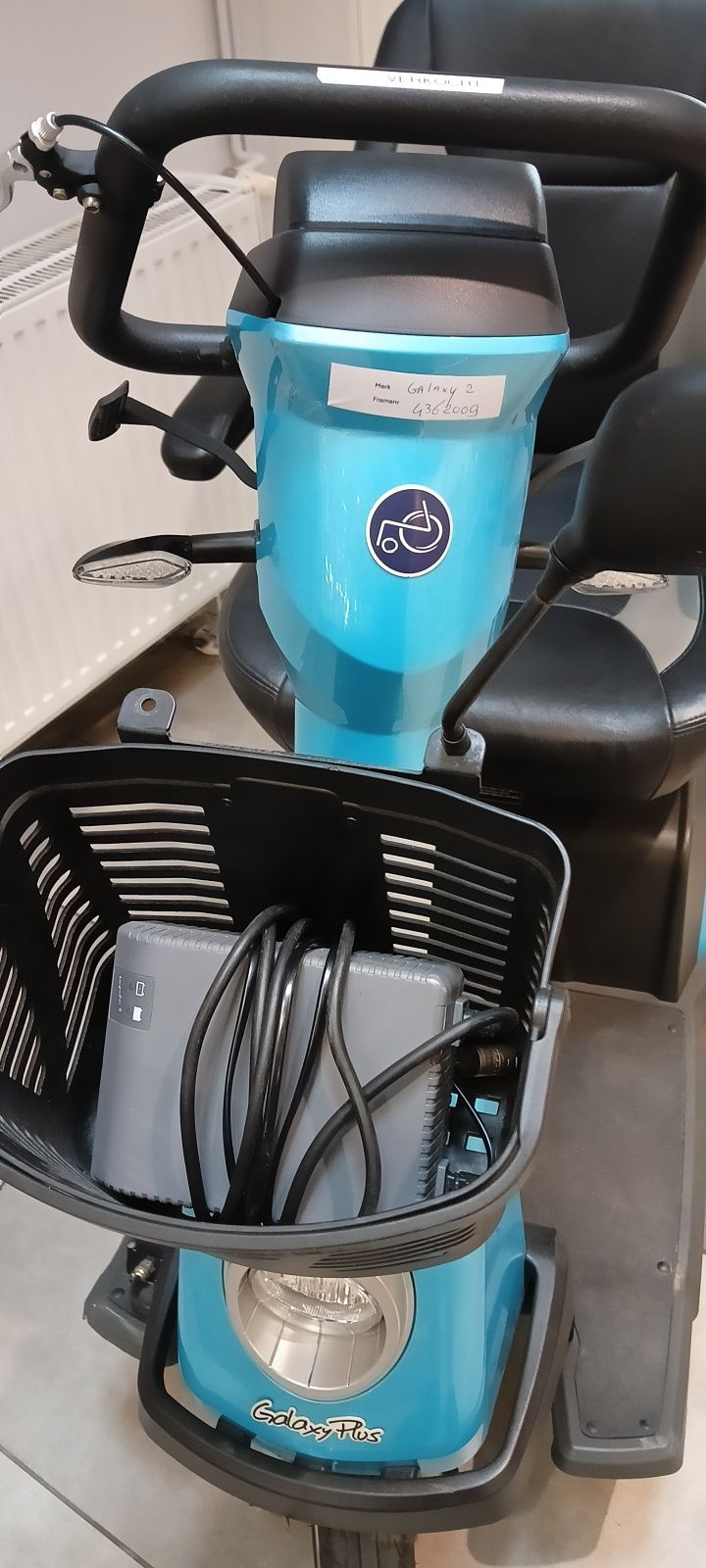 Skuter elektryczny dla seniora . Skuter inwalidzki akumulatorowy