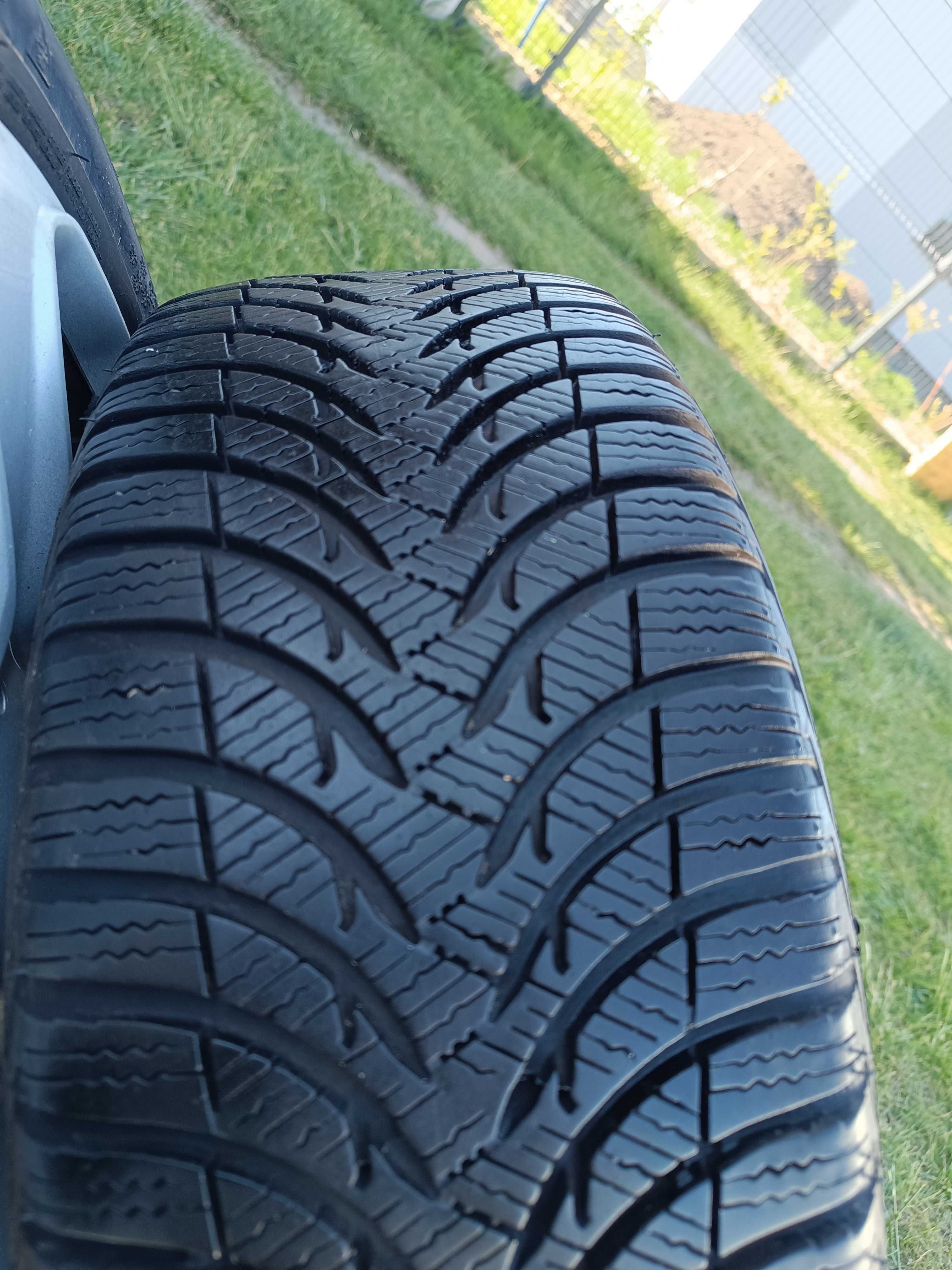 Opony i felgi zimowe Michelin 195/50 R15 stalówki z kołpakiem ford