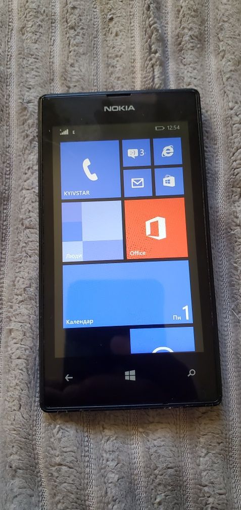 Телефон для дзвінків Nokia Lumia 520