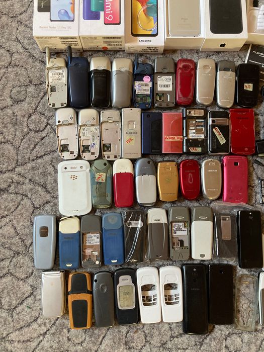 Цена за все 38 телефонов 6100, n500, с100, r210, d830, 515, 2300, 9900