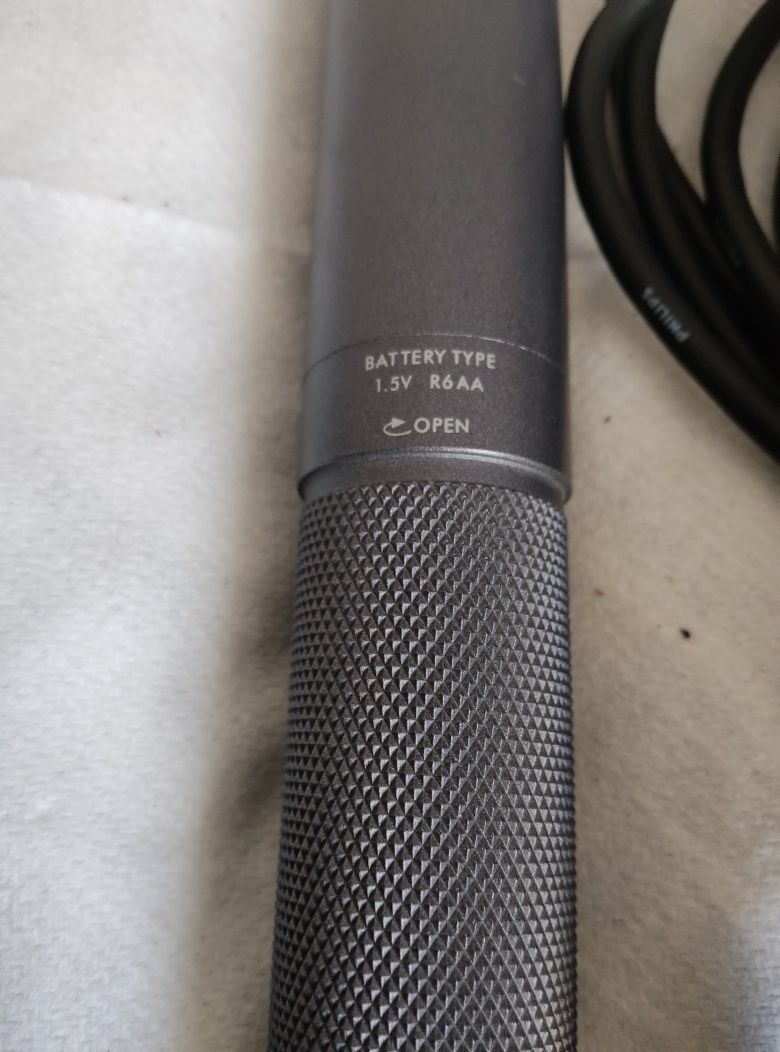 Mikrofon studyjny Philips SBC-ME570.