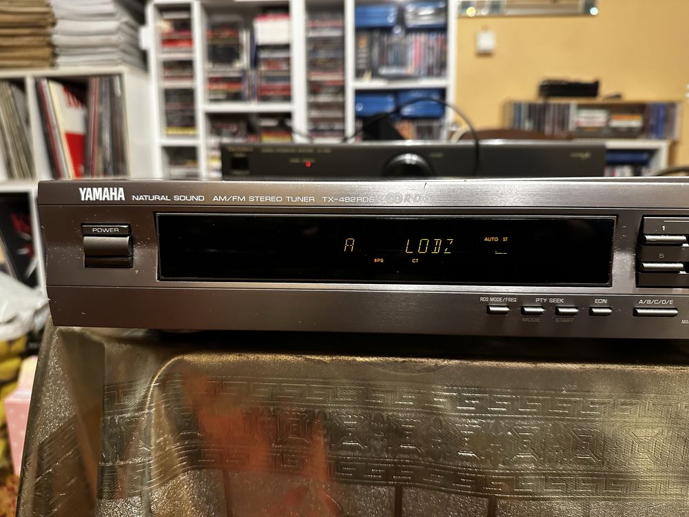 Tuner Yamaha  TX 492 RDS
