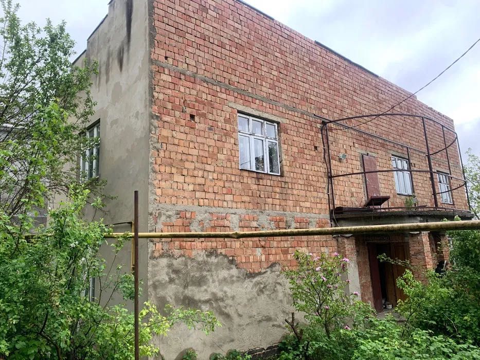 МІ Продається господарство в центрі Чернівців біля резиденції ЧНУ