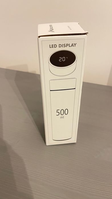 Nowy Smart Termos z wyświetlaczem temperatury LED 500 ml