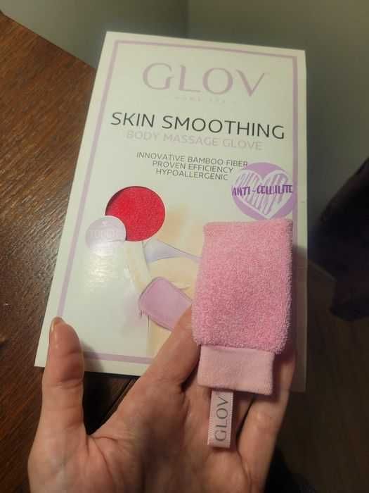 Rękawica do ciała i peelingu ust Glov