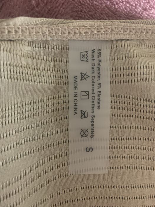 Bikini “Shein” tamanho S bege tipo plissado novo a estrear