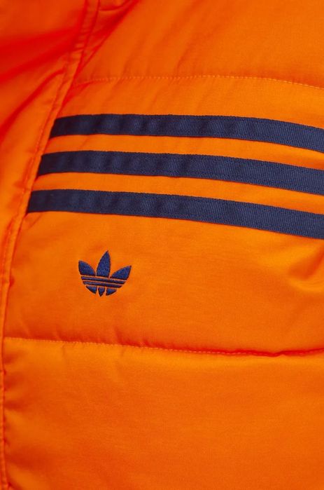 Зимова тепла жилетка adidas оригінал нова з біркою ,розмір Л . Унісекс