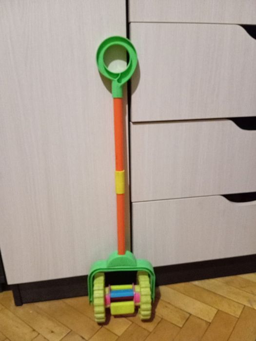 Іграшки для найменших, бізіборд