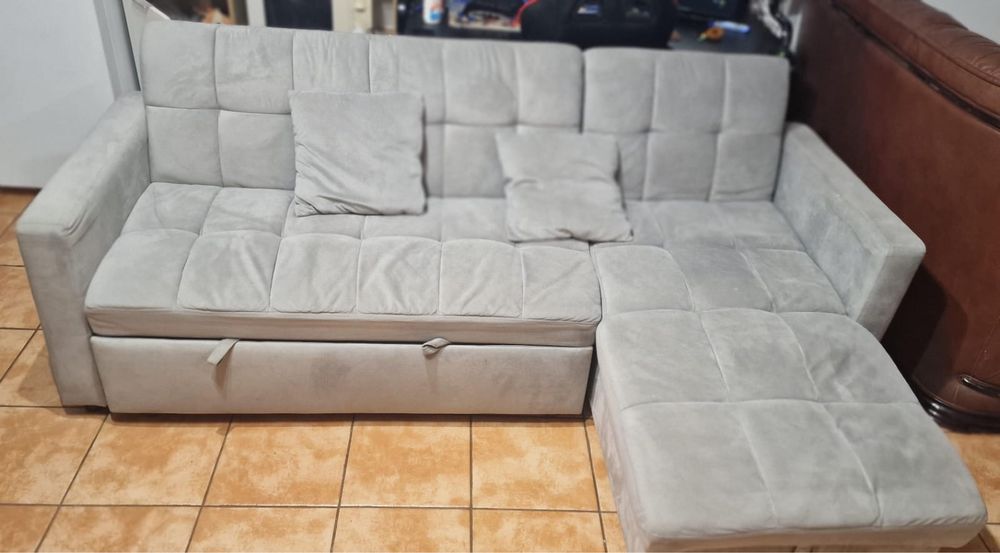 Sofa Cama com Chaise Longue e Baú