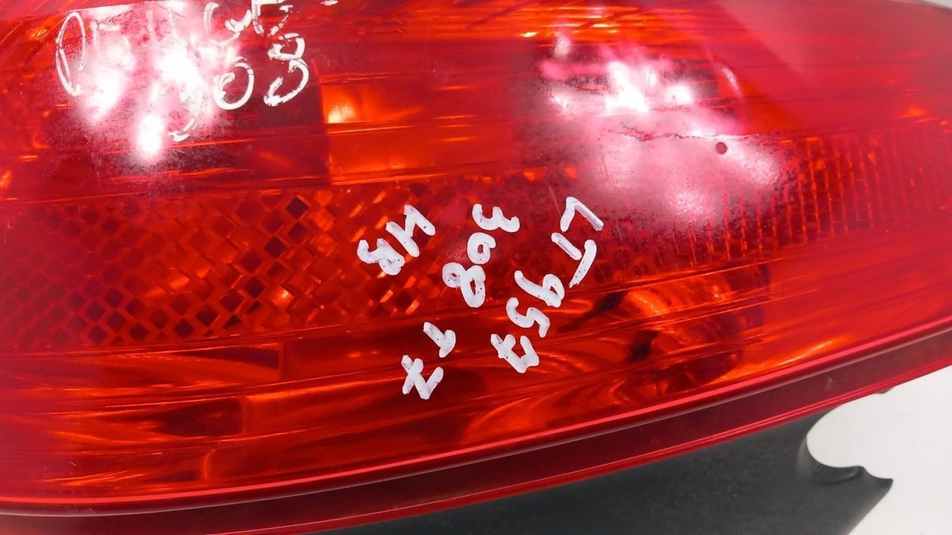 PEUGEOT 308 T7 HB  LAMPA TYŁ LEWA