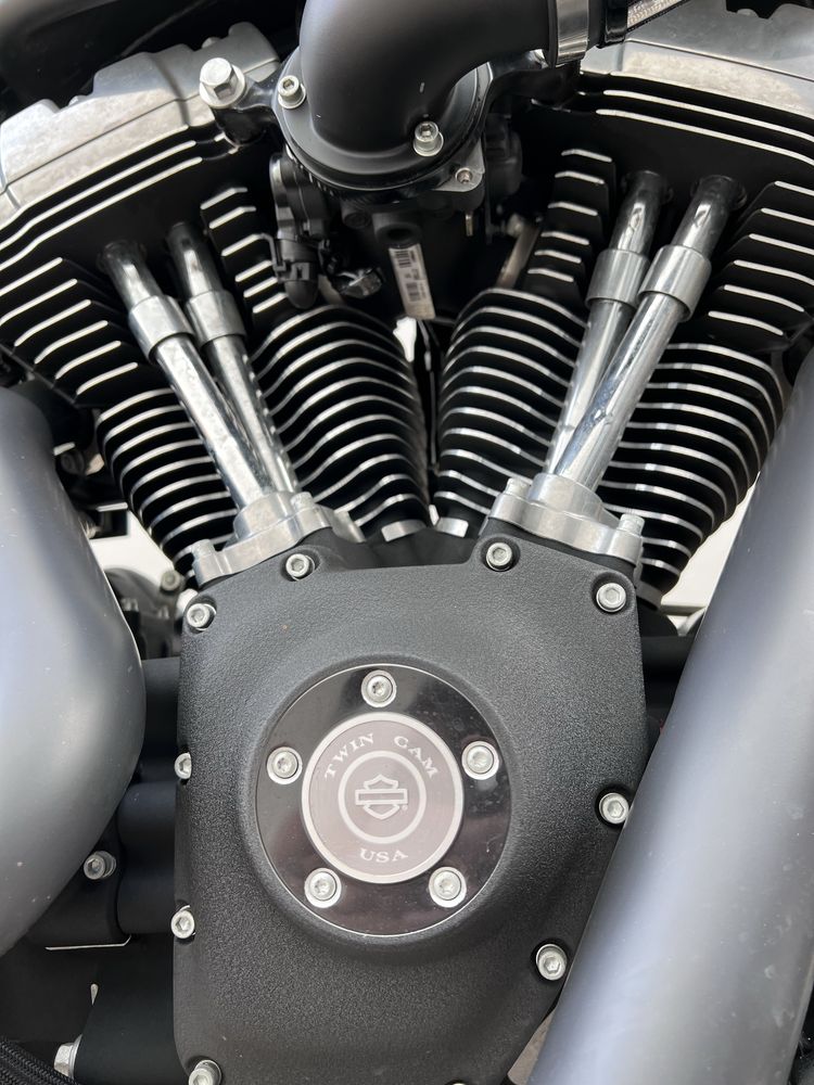 Harley Davidson Dyna Fat Bob - Nacional