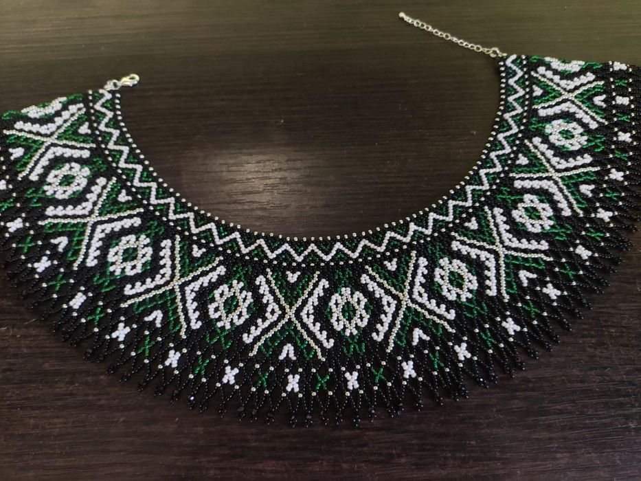 Прикраси з бісеру